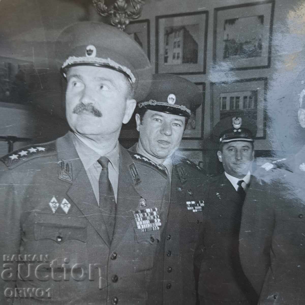 Добри Джуров и полски офицери стара снимка