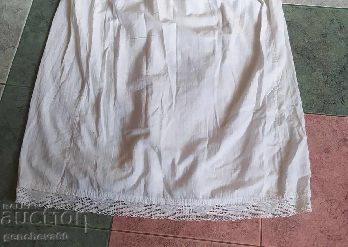 Authentic long women's shirt with price € 30.00 | 58.68 BGN