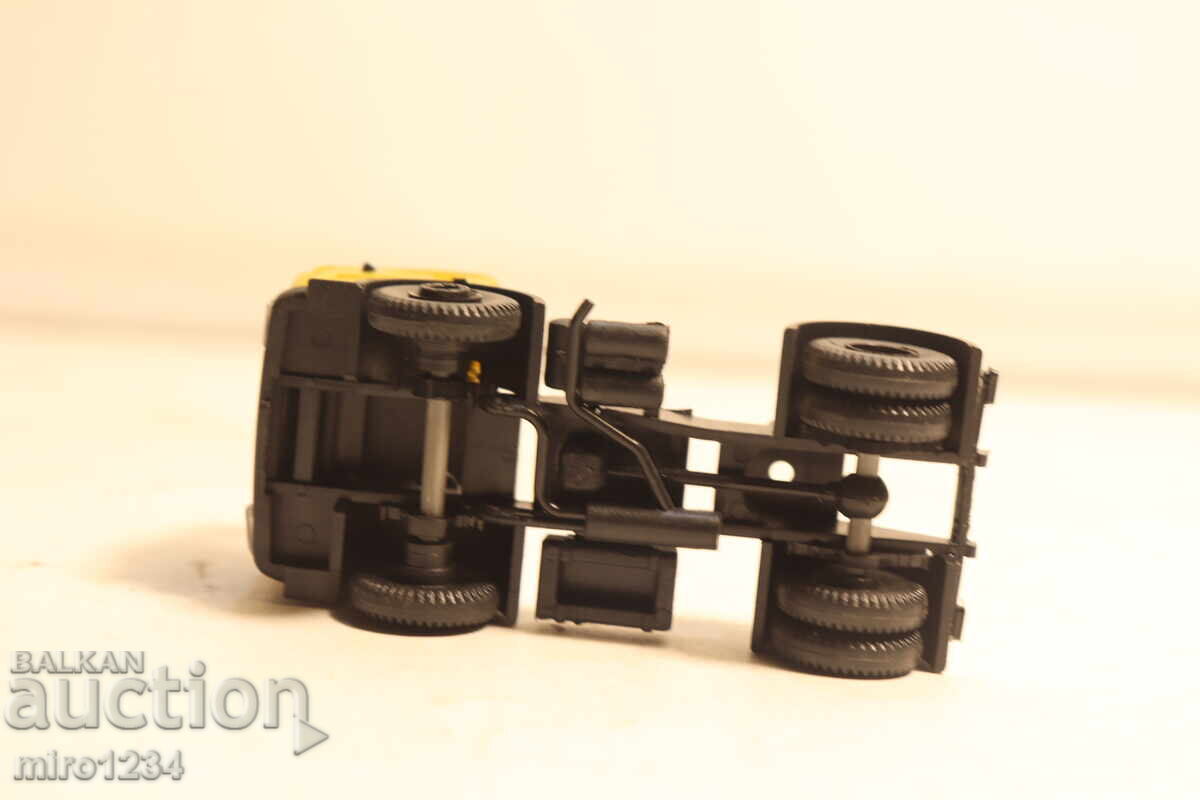 H0 1/87 KIBRI MERCEDES BENZ TRUCK MODEL CAR - 6 H0 1/87 KIBRI MERCEDES BENZ TRUCK MODEL CAR - 6