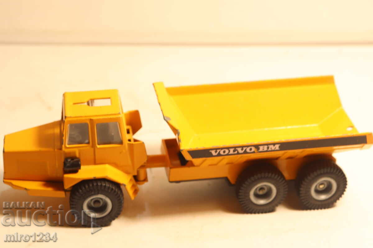 1/50 SIKU VOLVO ΑΝΑΤΡΕΠΟΜΕΝΟ ΦΟΡΤΗΓΟ ΜΟΝΤΕΛΟ με τιμή € 0.01 | 0.02 BGN
