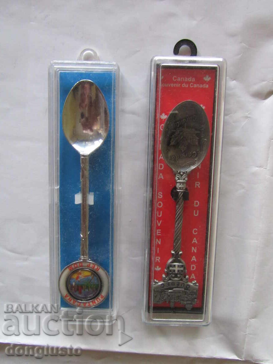 2 souvenir spoons
