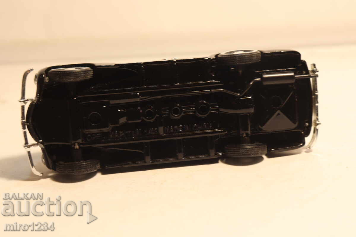 1/43 OPEL CAR MODEL - 7