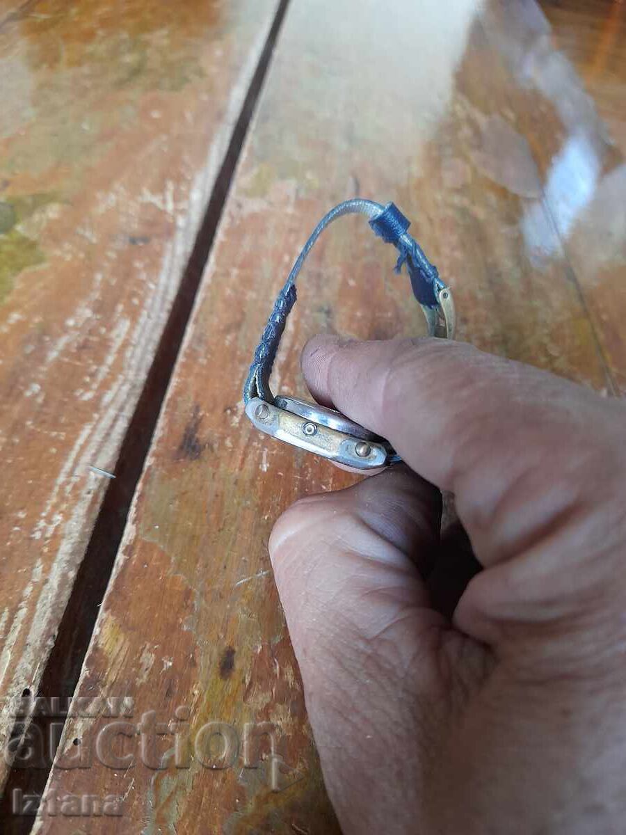 Licitație Ceas electronic vechi