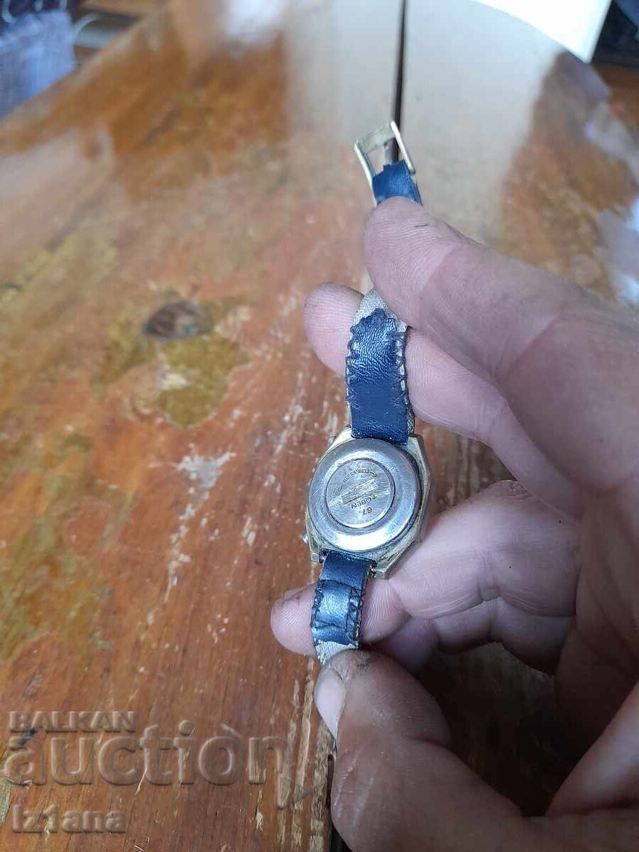 Livrarea Ceas electronic vechi