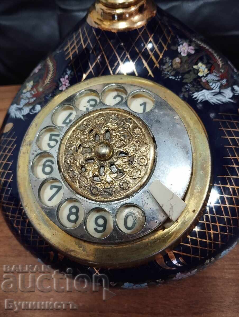 TELEFON RETRO CU DISC cu preț € 45.00 | 88.01 BGN TELEFON RETRO CU DISC cu preț € 45.00 | 88.01 BGN