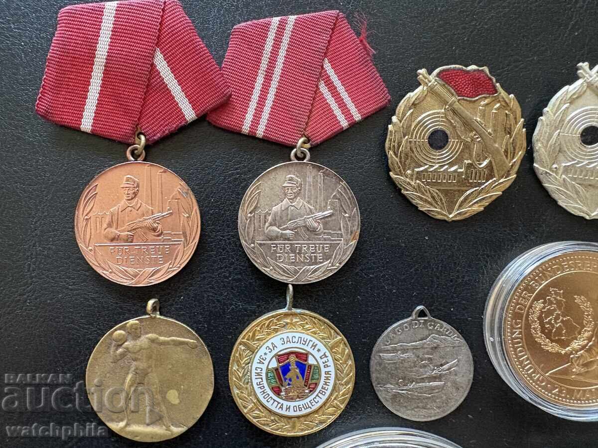 Μετάλλια, πλακέτες και κονκάρδες, παρτίδα 12 τεμ. Διάφορα με τιμή € 0.01 | 0.02 BGN