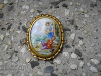 VINTAGE LIMOGES PORCELAIN BROOCH