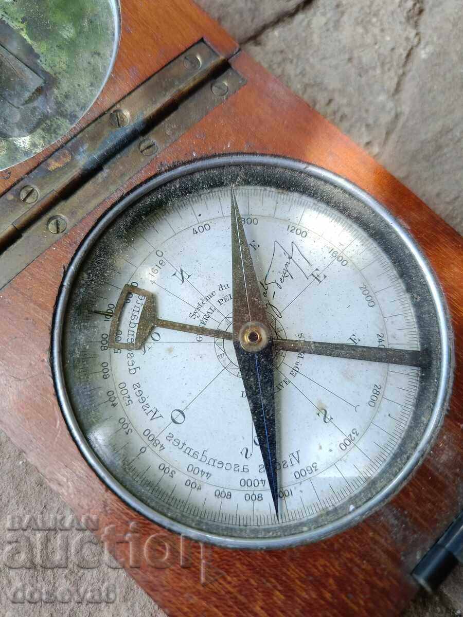 Antique French compass 1900, used during WWI, working with price € 80.00 | 156.47 BGN