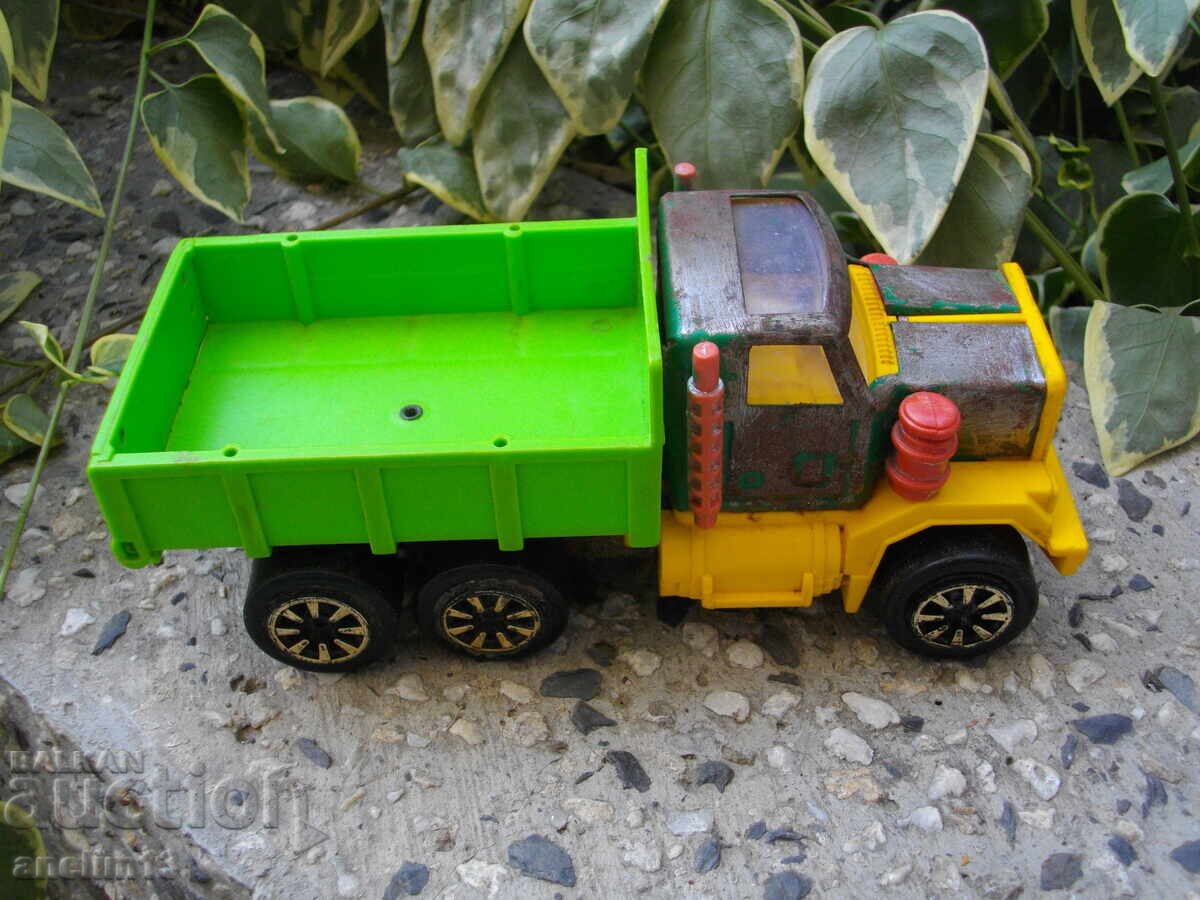 Auction  OLD BULGARIAN TIN TOY TRUCK RAZGRAD