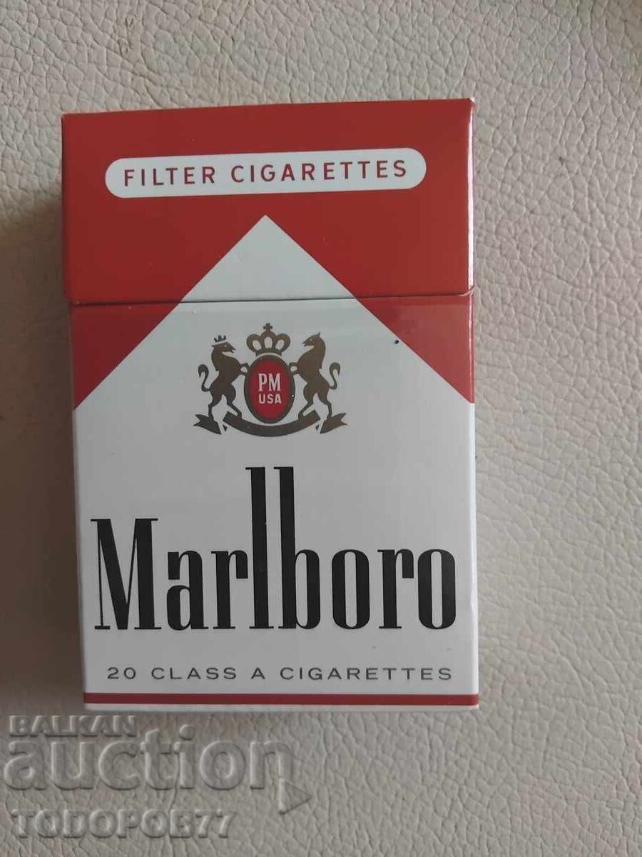 "Marlboro" cigarette pack
