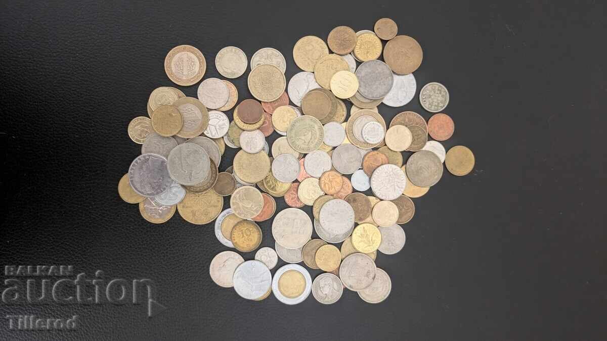 Διάφορα νομίσματα από διαφορετικές χώρες 2 με τιμή € 1.00 | 1.96 BGN