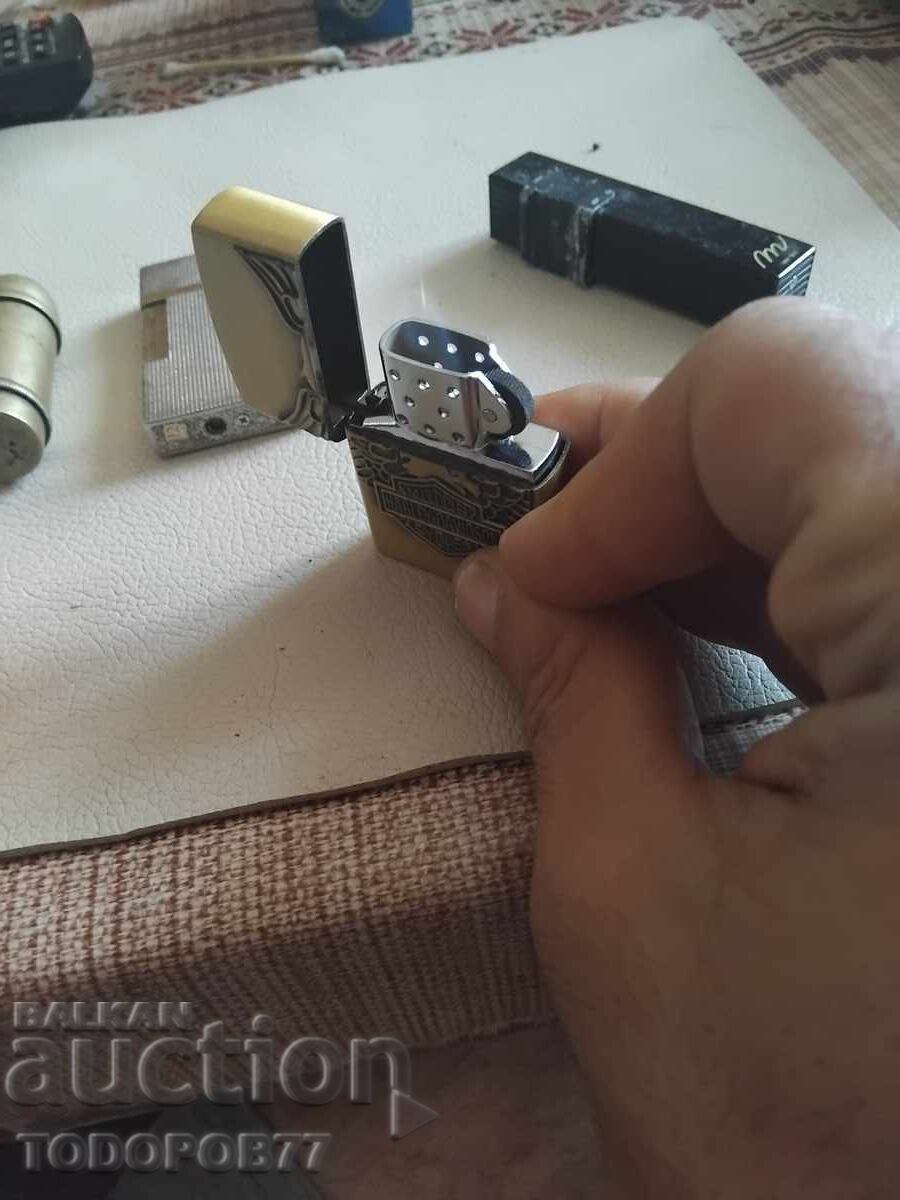 Стари метални запалки с цена 0.01 €