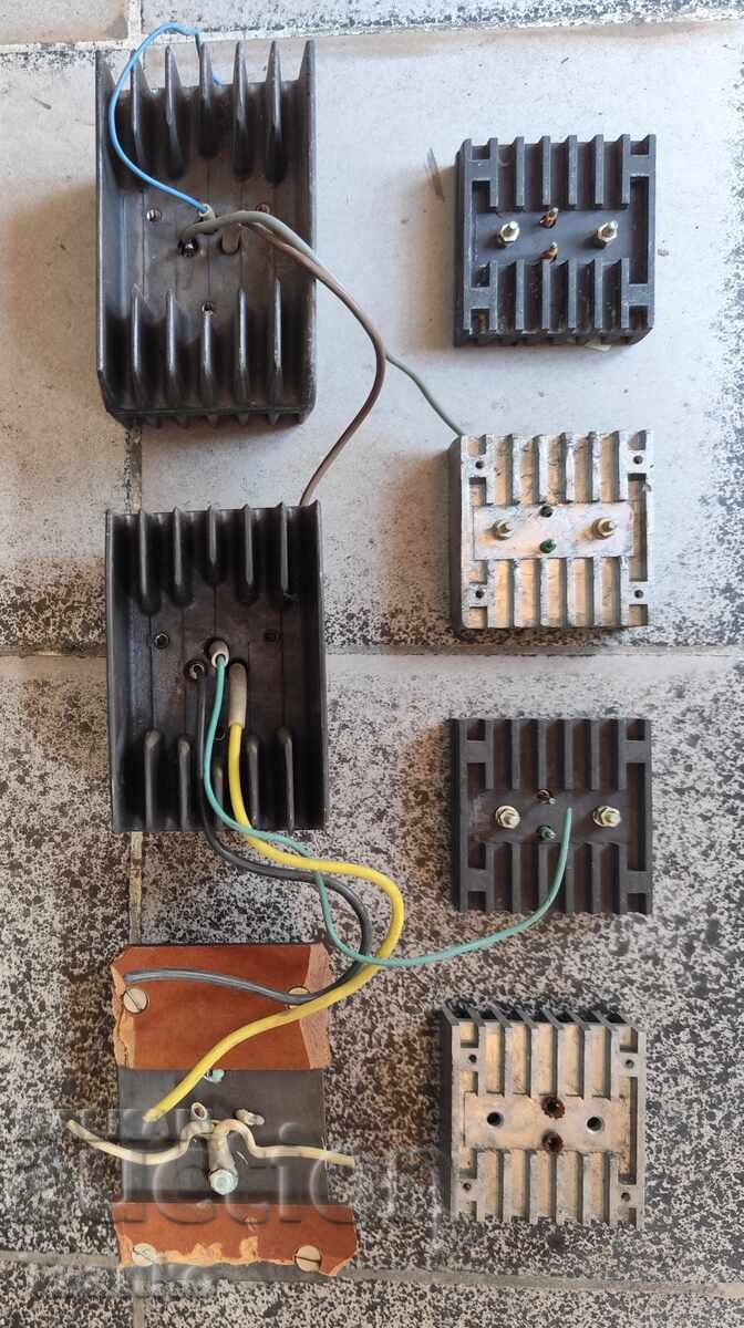Radiatoare fier vechi cu preț € 5.00 | 9.78 BGN