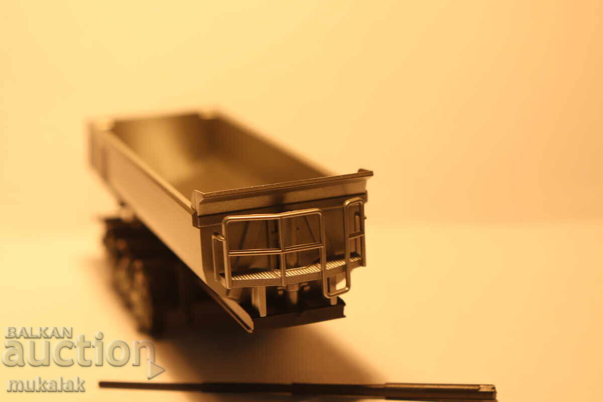 Licitație HERPA H0 1/87 REMORCĂ BASCULANTĂ MODEL CAMION