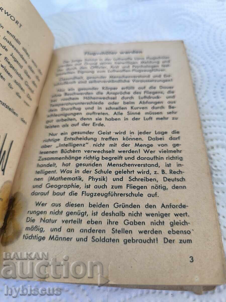 Original WWII German Luftwaffe instruction booklet 'Fliegen Lernen' - 7 Original WWII German Luftwaffe instruction booklet 'Fliegen Lernen' - 7