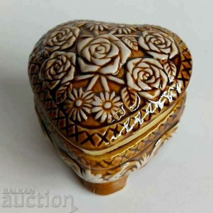 . CUTIE BIJUTERII CERAMICA DECORATIE CUTIE SUVENIR . CUTIE BIJUTERII CERAMICA DECORATIE CUTIE SUVENIR