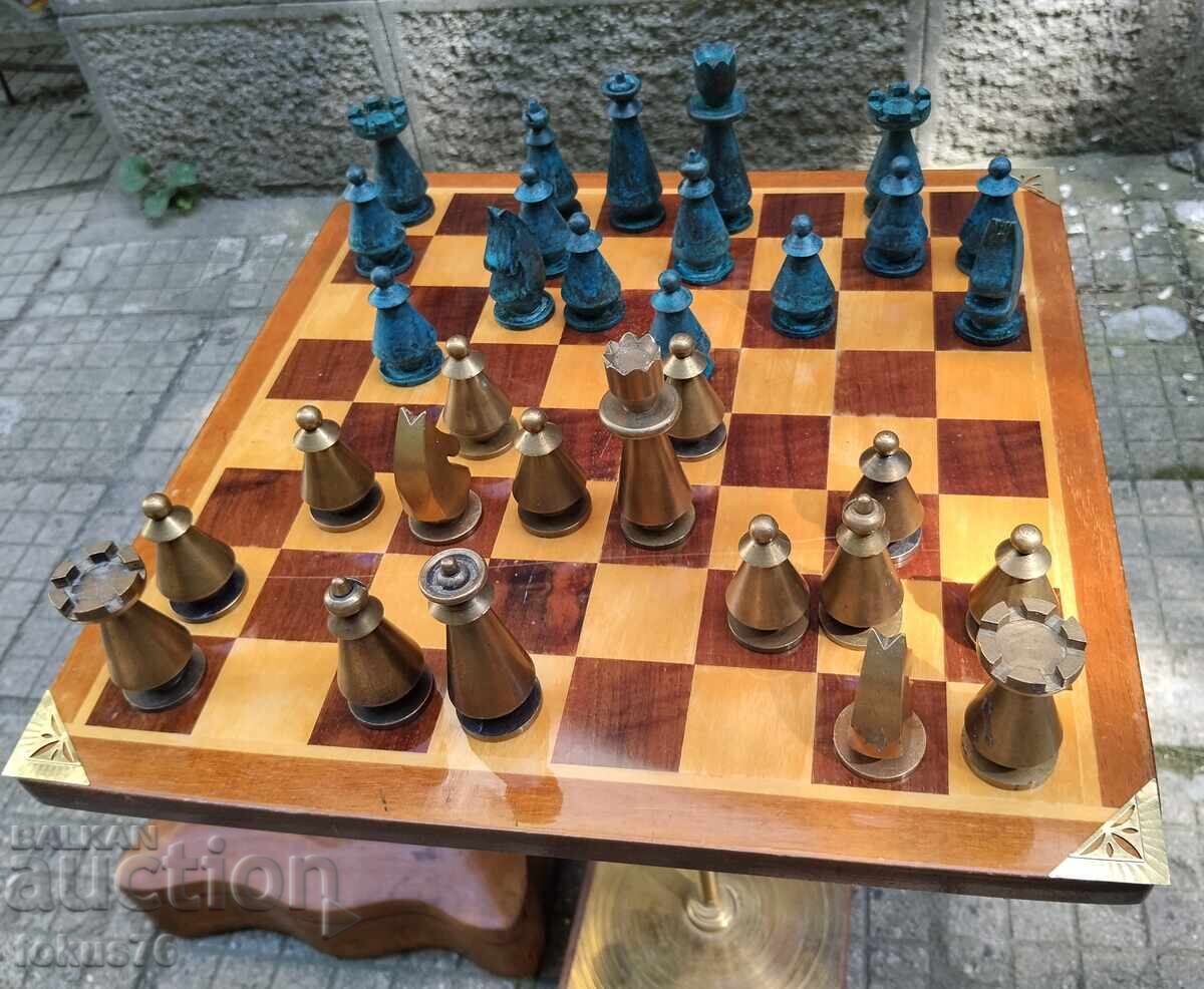Șah vechi incredibil din bronz - Unicat cu preț € 4900.00 | 9583.60 BGN