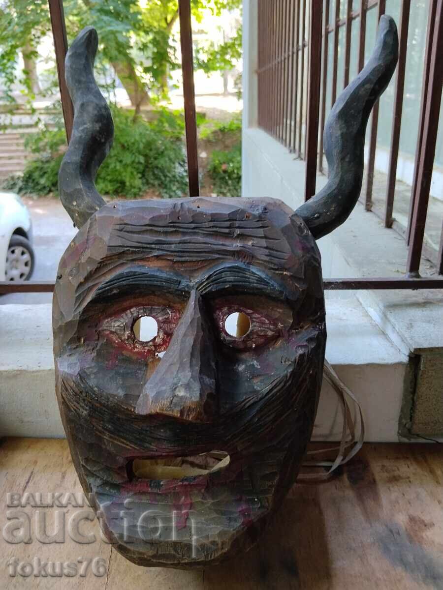 Παλιά ξύλινη μάσκα Κούκερου - χειροποίητη με τιμή € 190.00 | 371.61 BGN