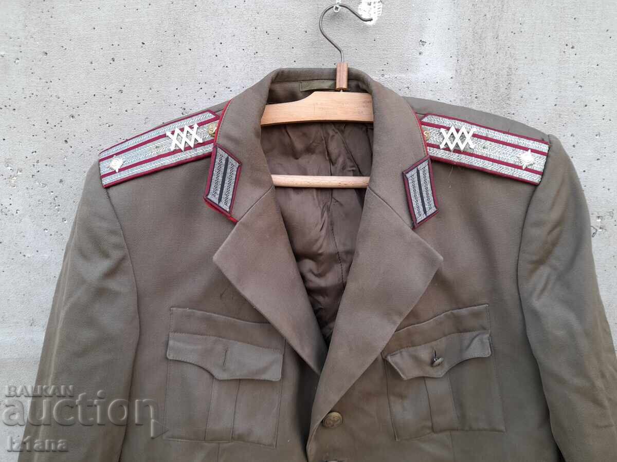 Veche jachetă militară cu preț € 26.00 | 50.85 BGN