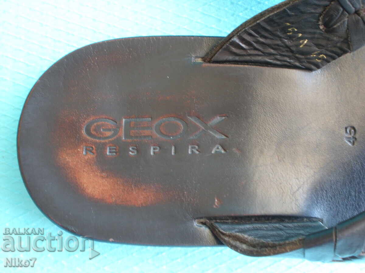 Delivery of Men's leather slippers "Geox Respira"