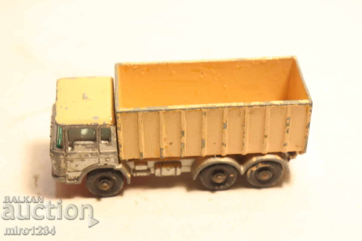 1/64 MATCHBOX CAMION BASCULANTĂ MAȘINUȚĂ MODEL cu preț € 0.01 | 0.02 BGN