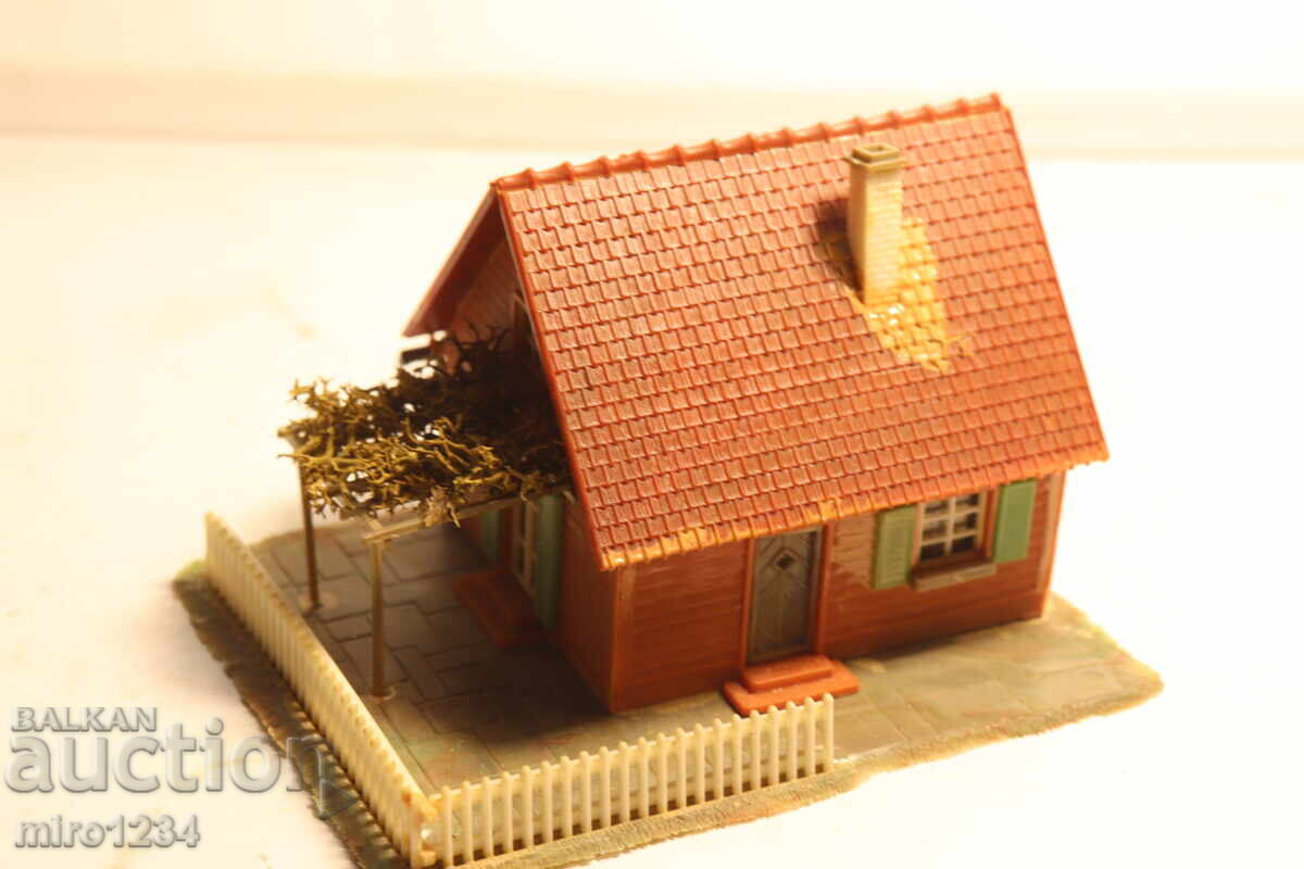 H0 1/87 SCALE HOUSE MODEL BUILDING RAILWAY STATION - 5