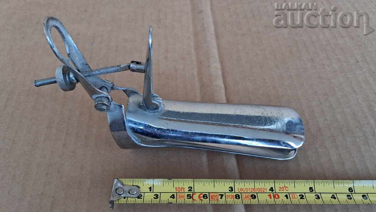 Delivery of Medical instrument gynecology vaginal speculum Delivery of Medical instrument gynecology vaginal speculum