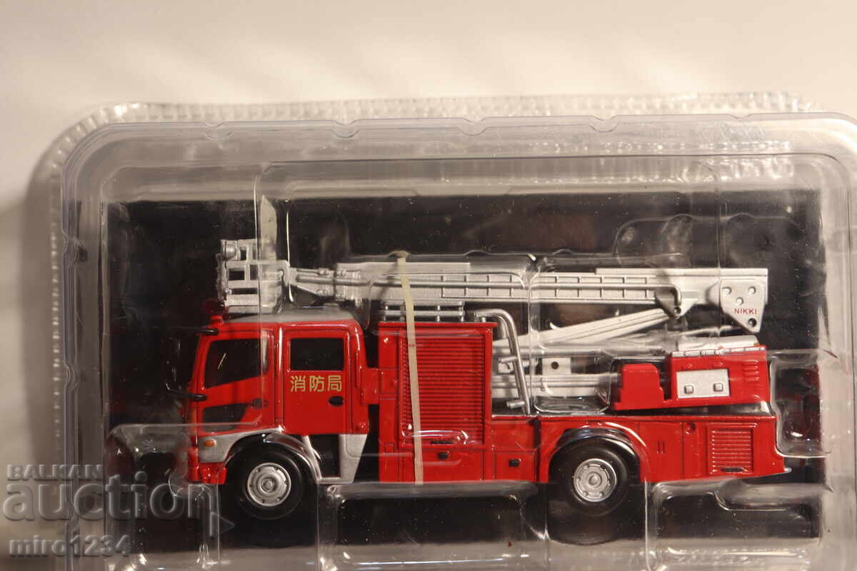 1/72  ПОЖАРНА КАМИОН  КОЛИЧКА    МОДЕЛ - 6