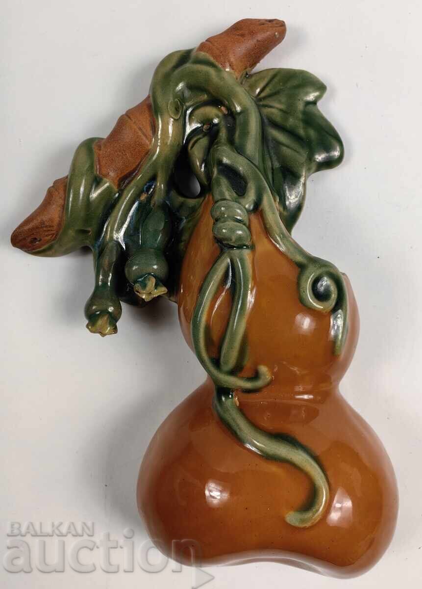 BEAUTIFUL CERAMIC WALL VASE VASE