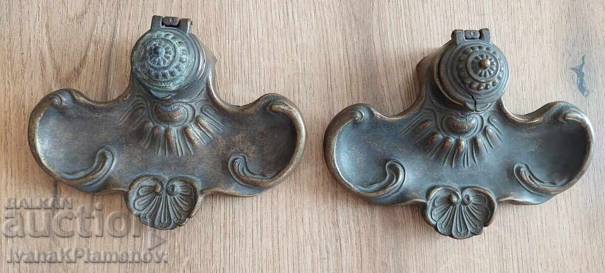 Livrarea Călimări vintage din bronz, două bucăți, pentru colecționari