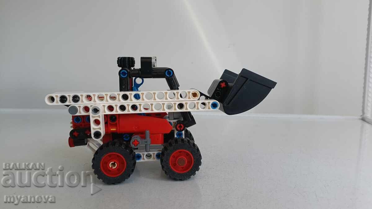 Seturi de construcție LEGO, unul este sigilat - 7 Seturi de construcție LEGO, unul este sigilat - 7