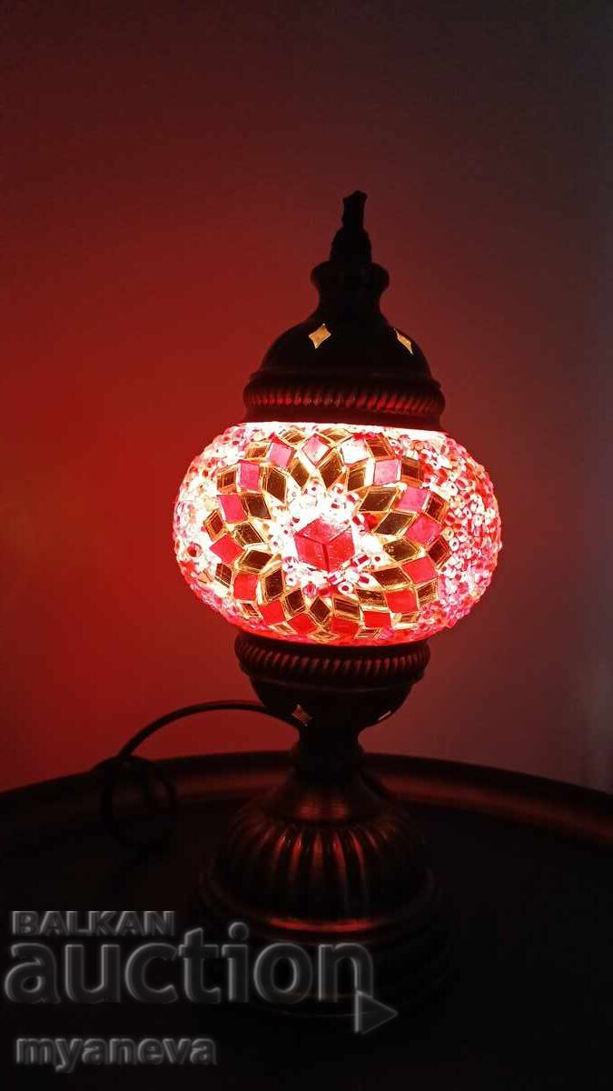 Lampă de masă, lucrată manual Lampă de masă, lucrată manual