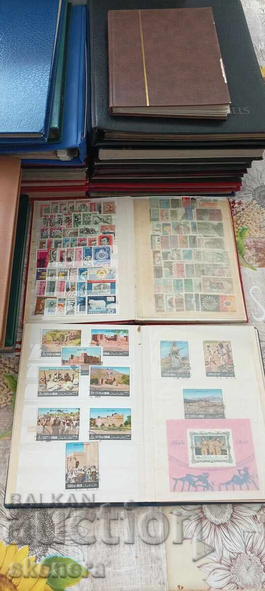 Licitație Colecție de 22 de albume cu timbre poștale din întreaga lume