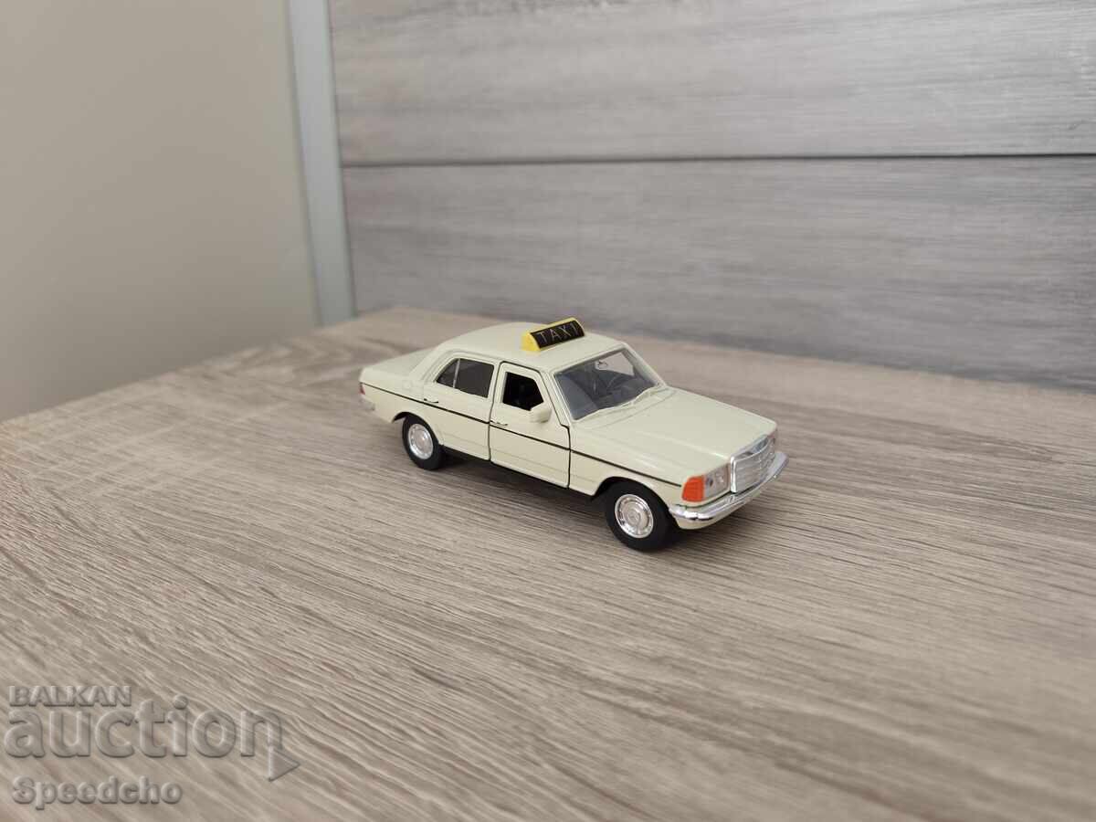 Количка такси Taxi Mercedes с цена € 6.29 | 12.30 лв.
