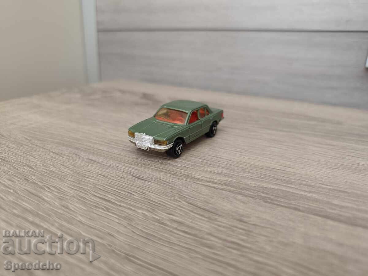 Livrarea Mașinuță veche Majorette Mercedes