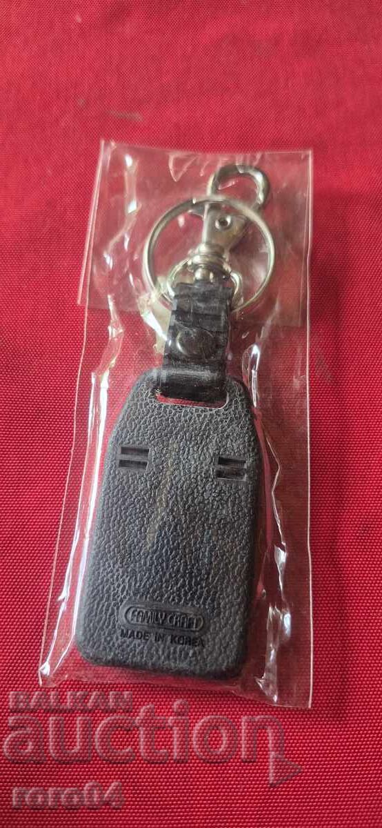 KEYCHAIN - FAMILY CRAFT - MADE IN KOREA with price € 1.00 | 1.96 BGN KEYCHAIN - FAMILY CRAFT - MADE IN KOREA with price € 1.00 | 1.96 BGN