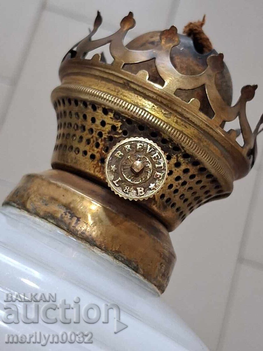 Παλιά λάμπα κηροζίνης βάση λευκό γυαλί ΠΡΩΤΟΤΥΠΟ με τιμή € 51.17 | 100.08 BGN