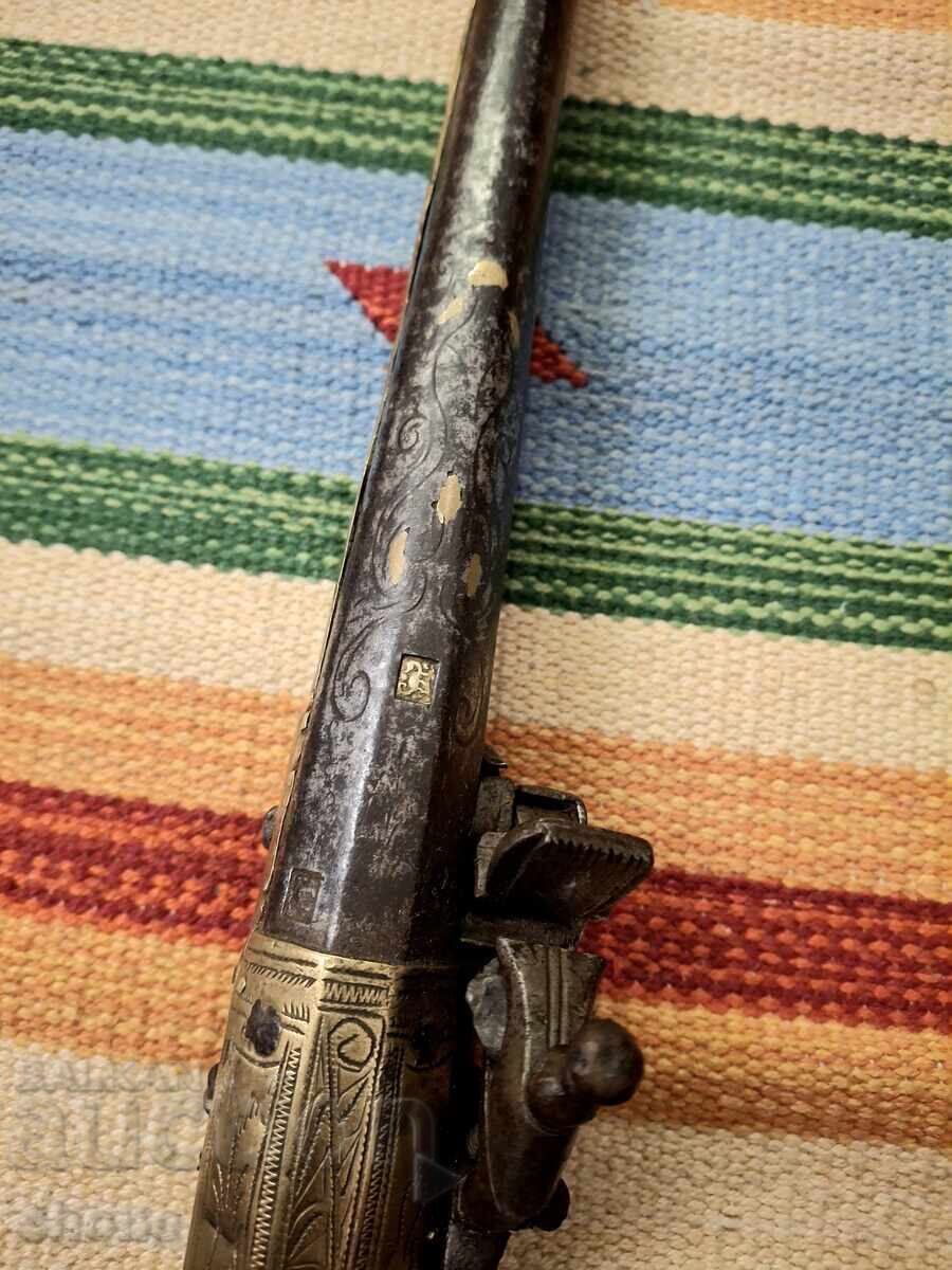 Auction  Flintlock pistol, rifle, shishane (a type of rifle), boylia (a type of rifle), flintlock rifle