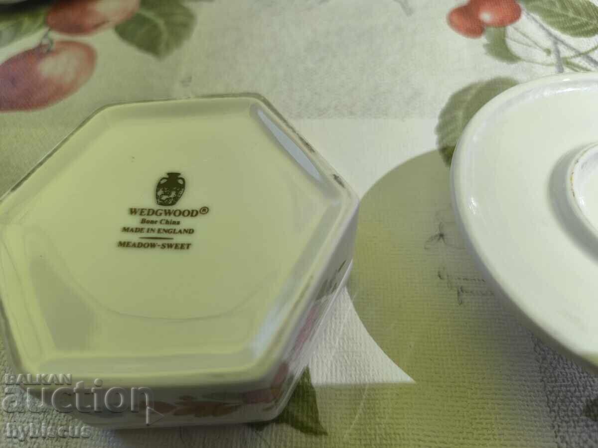 Αγγλική πορσελάνη Wedgwood Meadow Sweet, κουτάκι και κηροπήγιο - 6