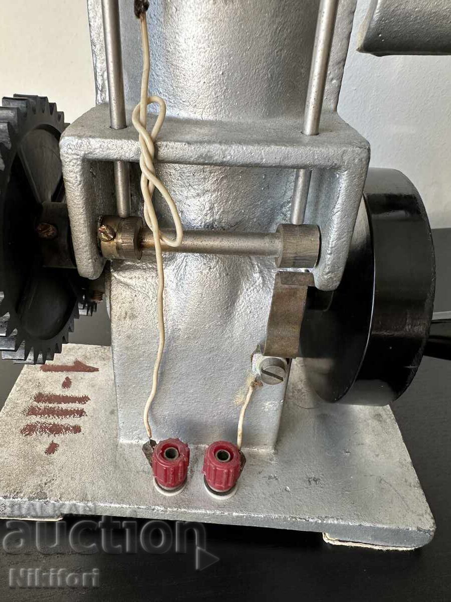 Sotsialen Ucheben Maket Model του Dvigatel σε Razrez - 7 Sotsialen Ucheben Maket Model του Dvigatel σε Razrez - 7
