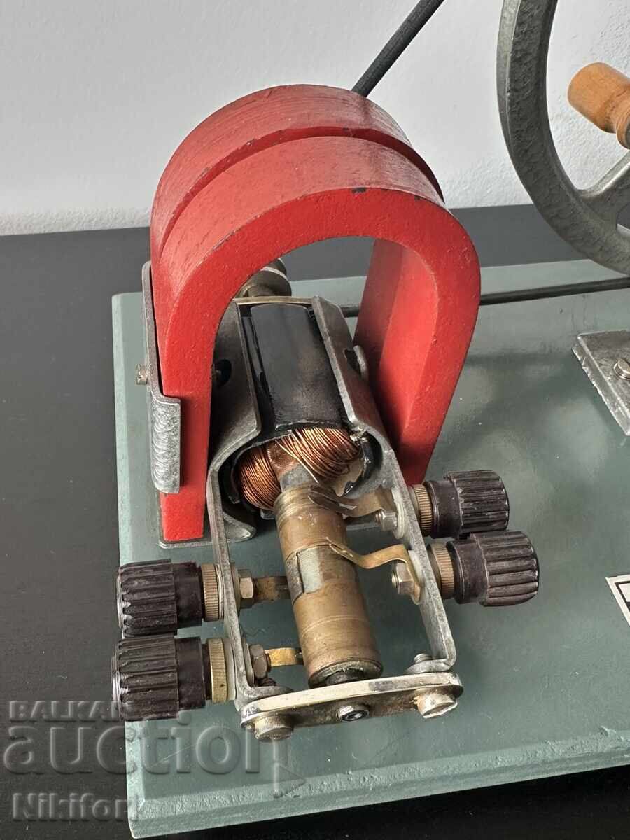 Παράδοση Σοβιετικό Εκπαιδευτικό Μακέτα Μοντέλο Ηλεκτρογεννήτριας Παράδοση Σοβιετικό Εκπαιδευτικό Μακέτα Μοντέλο Ηλεκτρογεννήτριας