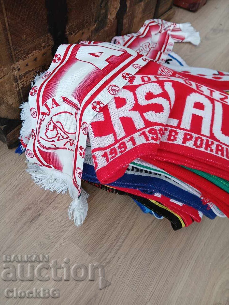 16 eșarfe de fotbal cu preț € 16.00 | 31.29 BGN