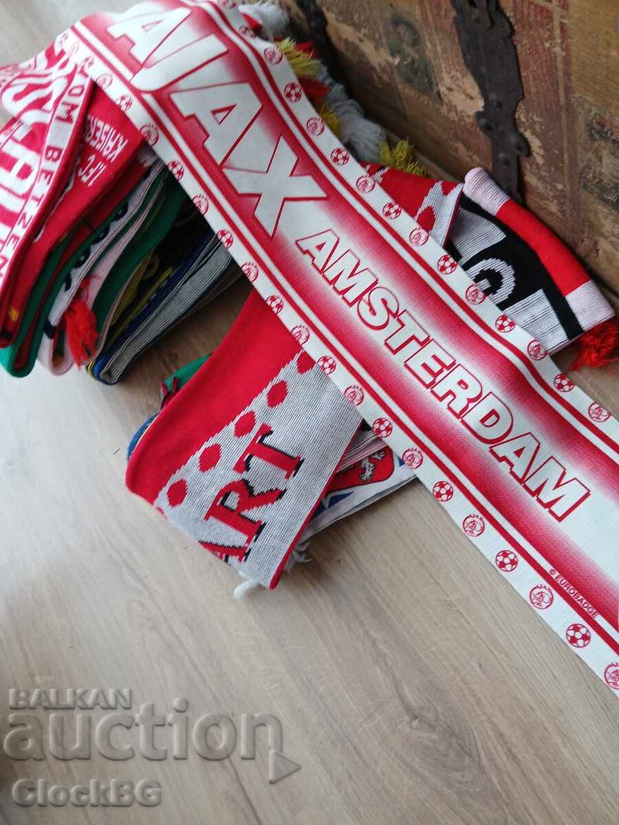 Auction  16 football scarves