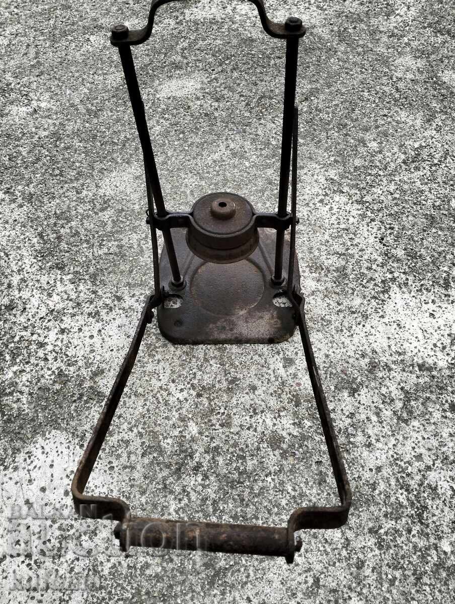 Licitație Dop de borcan vechi Licitație Dop de borcan vechi