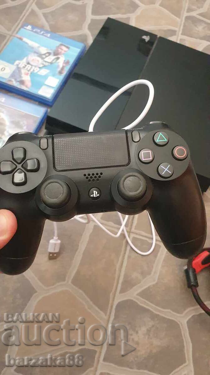 PS4 Fat 500 GB + controller + new cables + 2 games with price € 110.00 | 215.14 BGN