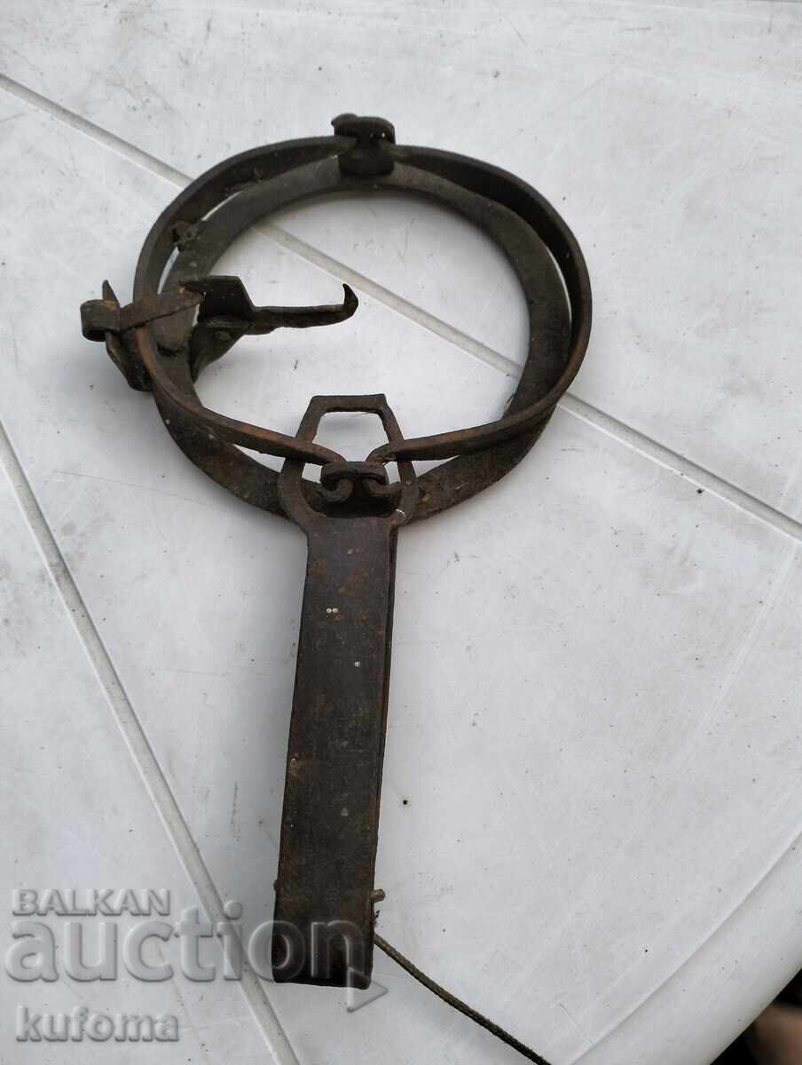 Παλιά μικρή παγίδα