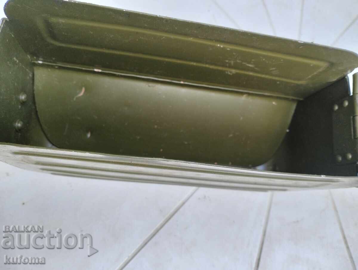 Military ammunition box for machine gun - 5