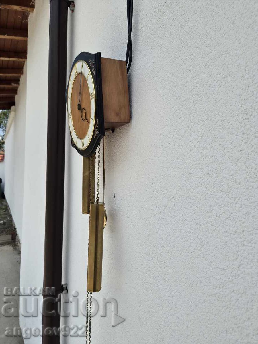 Licitație Frumos ceas de perete FUNCTIONAZA Licitație Frumos ceas de perete FUNCTIONAZA