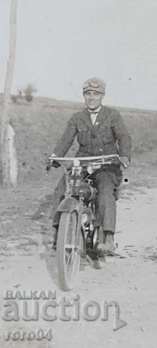 MOTOCICLIST - ROCKER - AL DOILEA RĂZBOI MONDIAL - 2 - 5