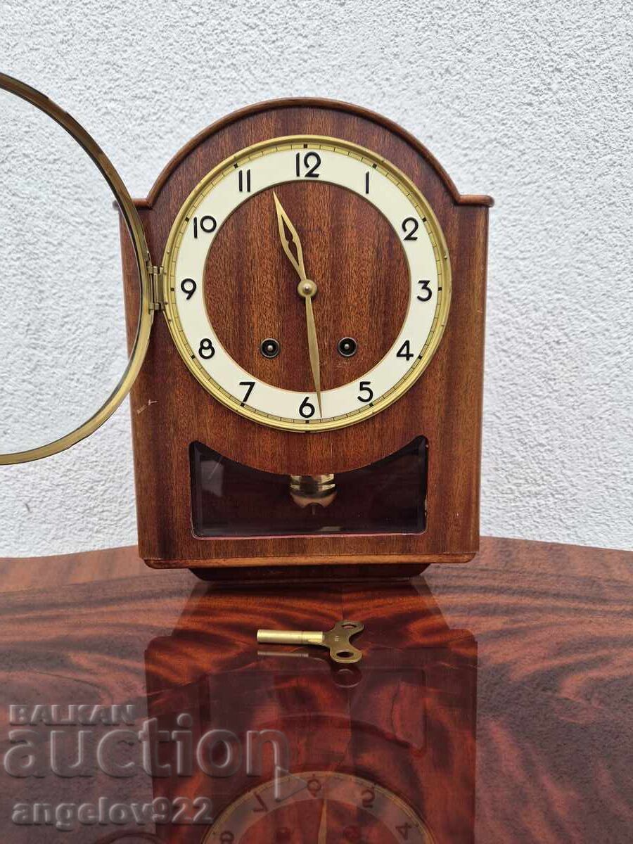 Немски стенен часовник РАБОТЕЩ!!! с цена € 2.00 | 3.91 лв.
